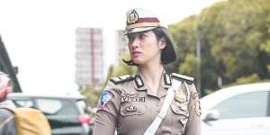 Cantiknya Iptu Vivin yang Viral, Disebut Mirip Nabila Syakieb