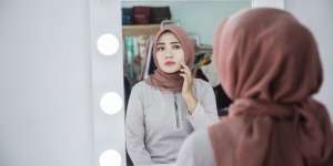 Tutorial Merawat Kulit Setelah Memencet Jerawat