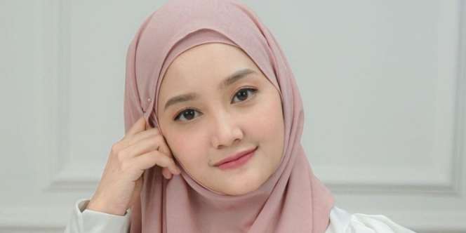Natural Makeup Look untuk Halal Bihalal Virtual
