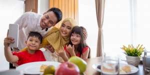 Dreamcast: Kisah 2 Kali Berlebaran Kala Pandemi, Tak Ada Pelukan & Jabat Tangan