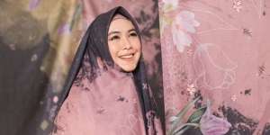 Potret Oki Setiana Dewi Ungkap Fakta Isu Jadi Istri Ke-3 Uje