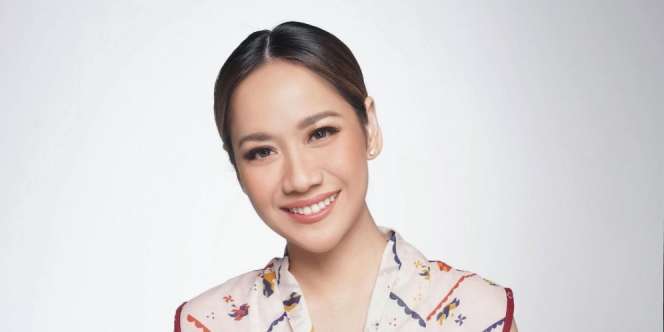 5 Potret BCL yang Makin Langsing, Kaki Rampingnya Curi Perhatian