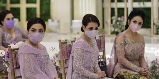 Deretan Bekas Pasangan Artis yang Akrab dengan Pendamping Baru Sang Mantan