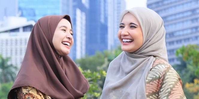 Laudya Cynthia Bella Gendong Ukkasya, Caption Foto Zaskia Sungkar Bikin Gemas