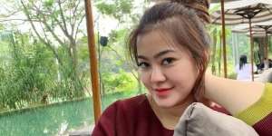 Potret Terbaru Mantan Istri Zumi Zola, Sekarang Lepas Hijab