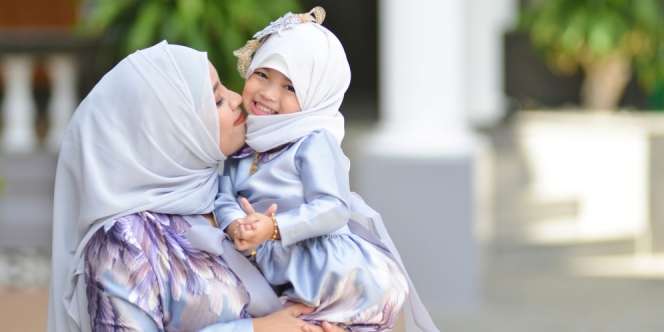 3 Ide OOTD Kembar Ibu Anak, Lucu dan Menggemaskan!