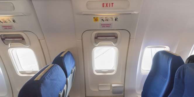 Lagi Take Off, Astaga Pintu Pesawat Copot Saat Mau Terbang