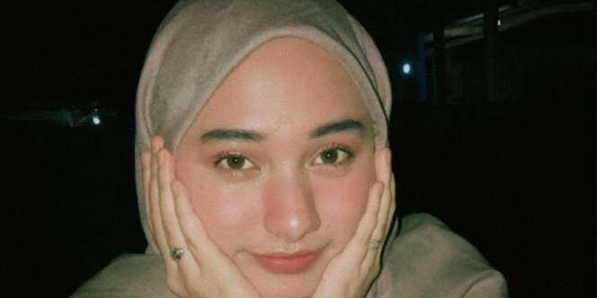 Pesona Nadzira Shafa, Tunangan Putra Mendiang Ustaz Arifin Ilham