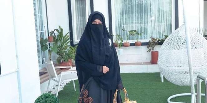 Oki Setiana Dewi Diisukan Jadi Istri Ketiga Uje, Umi Pipik: Bukan! Sosok Itu...