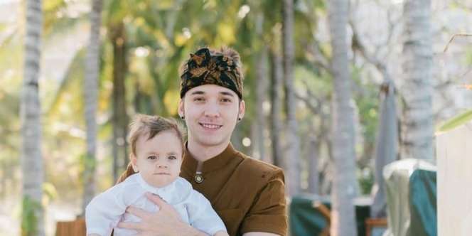 Bule Banget! 4 Bayi Pasangan Artis yang Bermata Biru dan Berambut Pirang