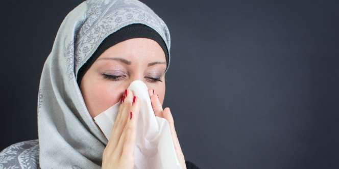 Ketika Bersin di Tengah Sholat, Ini Doanya