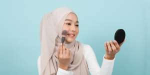 Jangan Sampai Salah Memakai Blush, Ini Cara yang Benar