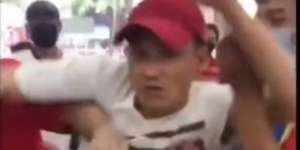 Viral Pria Serobot Antrean Minimarket, Ditegur Malah Ngamuk 