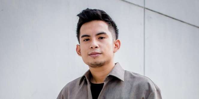 Setelah Kecup Pipi, Kini Niko Al Hakim Pangku Mesra Steffi Zamora