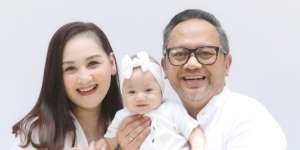 Suami Positif Covid-19 Harus Diopname, Mona Ratuliu Khawatir