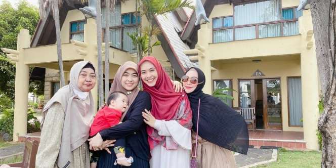 Innalillahi, Oki Setiana Dewi dan Ria Ricis Berduka