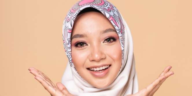 Merias Alis Lebih Natural dalam 4 Langkah