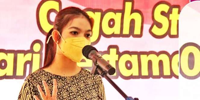 Selvi Ananda Menantu Jokowi Ngemper Ikut Masak Bareng Ibu-Ibu