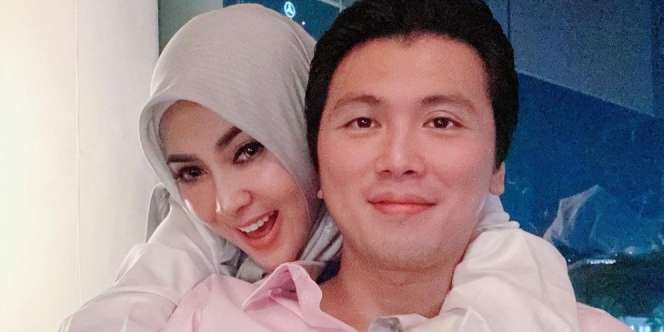 Tenteng Tas Seharga Rumah, Netizen Salfok Lihat Penampilan Syahrini 