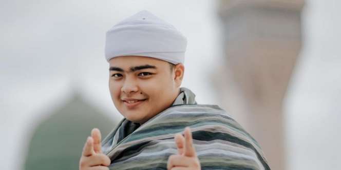 Adik Pamer Selfie Mesra dengan Istri, Lihat Reaksi Alvin Faiz