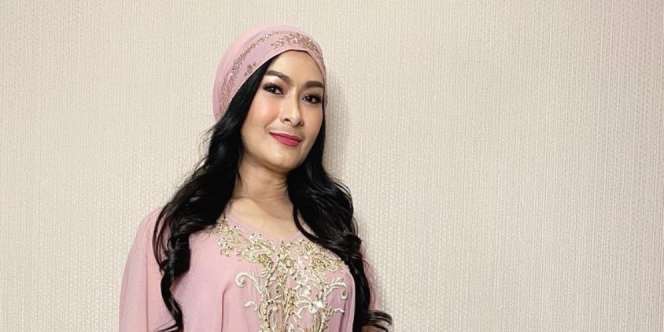 Iis Dahlia Jelaskan Soal Tuduhan Hamil Duluan
