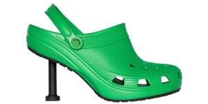 Balenciaga Luncurkan Koleksi Kolaborasi Sepatu Crocs dengan Heels