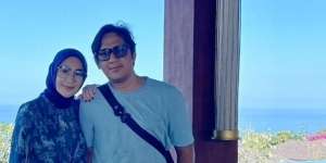 Perdana! Andre Taulany Ajak Istri Masuk Vlog YoTube