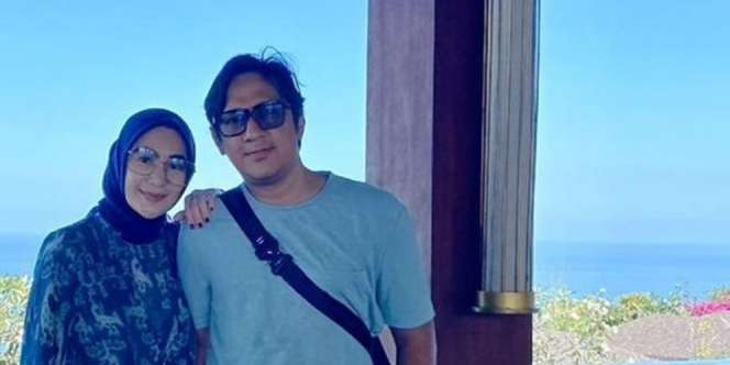 Perdana! Andre Taulany Ajak Istri Masuk Vlog YoTube