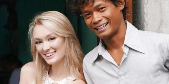 Polly Alexandria Bule Cantik yang Dinikahi Pria Magelang Melahirkan