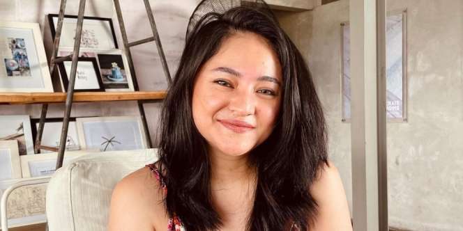 Pede Selfie dengan Uban, Caption Marshanda Membuat Netizen Ikutan Curhat