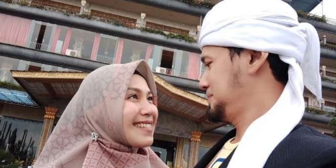 Tak Pernah Muncul, Ustaz Guntur Bumi Raih Gelar Doktor Ilmu Alquran dan Tafsir