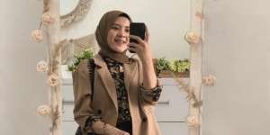 4 Inspirasi Padu Padan Hijab dan Blazer Ala Selebgram Lida Lubis