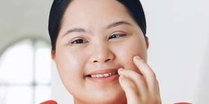 Gadis Down Syndrome Sukses Jadi Model Kecantikan