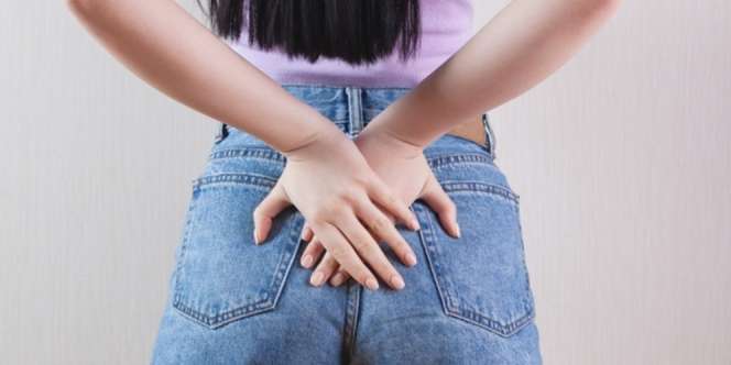 Tips Mencerahkan Bokong dan Lipatan Paha yang Hitam