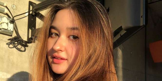Pamer Foto di Toko Roti, Masker Stephanie Poetri Bikin Salfok