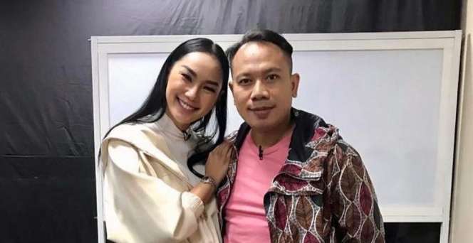 Disaksikan Mertua, Begini Akhir Cerita Cek-Cok Vicky Prasetyo-Kalina Ocktaranny