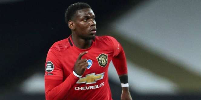 Paul Pogba Singkirkan Botol Bir dari Meja Konpers