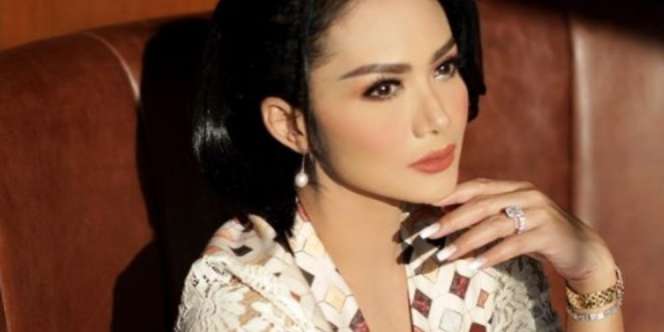 Jadi Pembawa Acara Tahun 90-an, Wajah Krisdayanti Jadi Sorotan