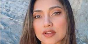 Ulang Tahun ke-44, Penampilan Sarah Azhari Sungguh Memukau