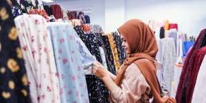 Trik Memilih Pakaian Biar Hemat Waktu Bersiap-siap, Dijamin Si Dia Tak Cemberut!