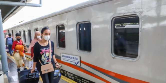 Kasus Covid-19 Menggila, Syarat Naik Kereta Diperketat