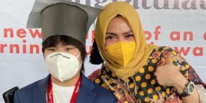 Nagita & Caca Tengker Ternyata Punya Adik Lelaki, Ini Anak Angkat Rieta Amilia