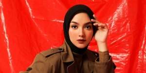 Inspirasi Mix and Match Hijab dan Outfit Ala Citra Kirana