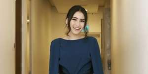 Gaya Ayu Ting Ting Pakai Kalung Berlian Hadiah Umi Kalsum, Disebut Mirip Nagita