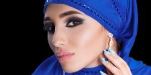 Tutorial 'Rosy Smokey Eye', Cocok untuk Pemula