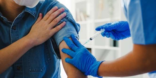 Ini yang Terjadi di Dalam Tubuh Manusia Setelah Vaksin Covid-19 Disuntikkan