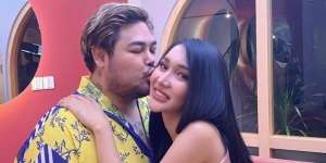 Lucinta Luna Dicium Ivan Gunawan, Netizen Penasaran Tanya Ini