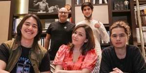 5 Ayah Sambung Rasa Bapak Kandung yang Tuai Sorotan