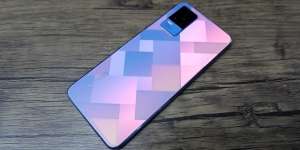 Review vivo V21, Smartphone Cantik dengan Performa Gahar yang Bakal Memanjakanmu