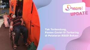 Pasien Covid-19 Terbaring di Pelataran RSUD Bekasi
